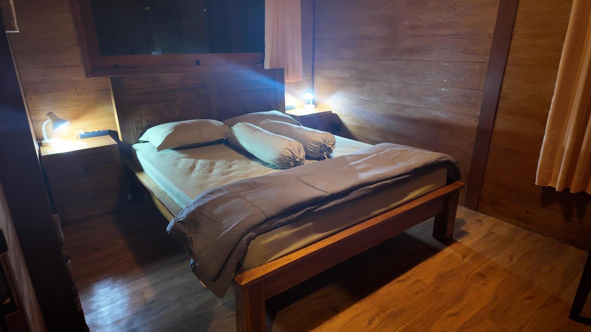 Private Joglo In Heart Of Sanur Villa Room photo